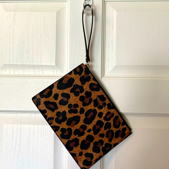 Michael Kors Wristlet - Picture 2 of 15